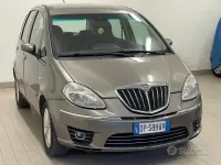 Usata Lancia Musa 95 CV (69 kW) 2008 Marrone Monovolume