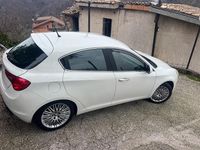 Usata Alfa Romeo Giulietta 120 CV (88 kW) 2011 Bianco Utilitaria