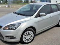 Usado Ford Focus Style 109 HP (80 kW) 2011 Prateado Carrinha