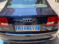 Usata Audi A8 Ambiente 232 CV (170 kW) 2005 Blu/azzurro Berlina