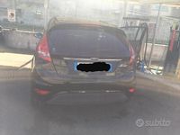 Usata Ford Fiesta 96 CV (70 kW) 2010 Nero Utilitaria