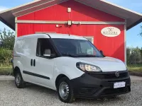 Usata Fiat Doblò Lounge 104 CV (76 kW) 2022 Bianco Monovolume
