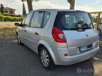 Usata Renault Scénic II 111 CV (81 kW) 2007 Grigio Monovolume