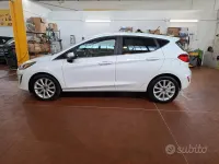 Usata Ford Fiesta Vignale 85 CV (62 kW) 2017 Bianco Utilitaria