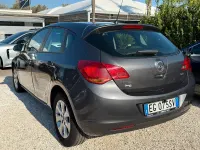 Usata Opel Astra Cosmo 110 CV (80 kW) 2012 Grigio Berlina