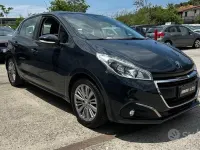 Usata Peugeot 208 Allure 75 CV (55 kW) 2017 Grigio Utilitaria