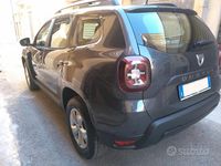 Usata Dacia Duster Comfort 116 CV (85 kW) 2018 Grigio SUV