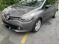 Usado Renault Clio IV 75 CV (55 kW) 2015 Gris Berlina