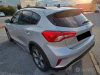 Usado Ford Focus Active 125 HP (91 kW) 2019 Cinzento Sedan