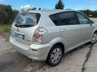 Usata Toyota Corolla Verso 136 CV (100 kW) 2007 Grigio Monovolume