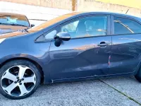 Usata Kia Rio Active 75 CV (55 kW) 2014 Grigio Berlina