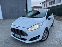 Usata Ford Fiesta 97 CV (71 kW) 2014 Bianco Utilitaria