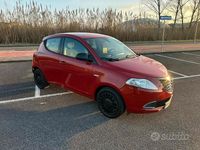 Usata Lancia Ypsilon Gold 69 CV (50 kW) 2015 Rosso Utilitaria