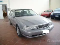 Usata Volvo S70 179 CV (131 kW) 1997 Grigio Berlina