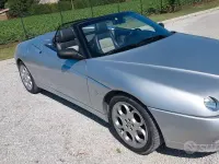 Usata Alfa Romeo Spider 150 CV (110 kW) 2004 Grigio Cabrio