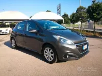 Usata Peugeot 208 82 CV (60 kW) 2018 Grigio Utilitaria