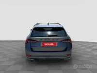 Usata Skoda Octavia SportLine 150 CV (110 kW) 2023 Grigio graphite Station wagon