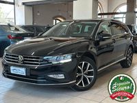 Usata VW Passat Elegance 150 CV (110 kW) 2022 Nero Station wagon