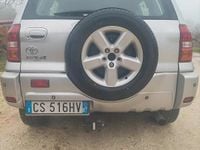 Usata Toyota RAV4 116 CV (85 kW) 2005 Grigio SUV