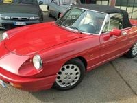 Usata Alfa Romeo Spider 117 CV (86 kW) 1992 Rosso Cabrio