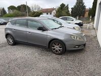 Usado Lancia Delta Silver 120 CV (88 kW) 2011 Gris Utilitario