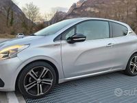 Usata Peugeot 208 GT-line 110 CV (80 kW) 2017 Utilitaria