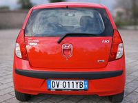 Usata Hyundai i10 Dynamiq 77 CV (56 kW) 2009 Rosso Utilitaria