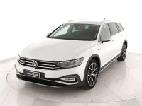 Usata VW Passat Alltrack 200 CV (147 kW) 2022 Bianco Station wagon