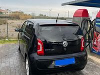 Usata VW up! Highline 68 CV (50 kW) 2014 Nero Utilitaria