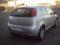 Usata Fiat Punto Lounge 69 CV (50 kW) 2016 Argento Utilitaria