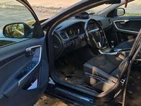 Usata Volvo V60 Momentum 136 CV (100 kW) 2014 Nero Station wagon