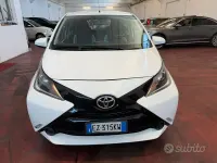 Usata Toyota Aygo X-wave 69 CV (50 kW) 2015 Bianco Utilitaria