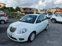 Usata Lancia Ypsilon 77 CV (56 kW) 2012 Bianco Utilitaria