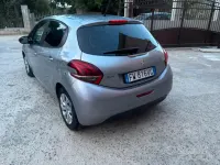 Usata Peugeot 208 Active 102 CV (75 kW) 2019 Grigio Utilitaria