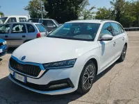 Usata Skoda Octavia Style 110 CV (80 kW) 2020 Bianco Station wagon