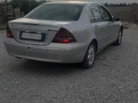 Usata Mercedes C220 Elegance 143 CV (105 kW) 2001 Grigio Berlina
