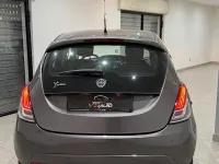 Usata Lancia Ypsilon Gold 69 CV (50 kW) 2015 Grigio Utilitaria