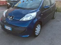 Usata Peugeot 107 68 CV (50 kW) 2008 Bluazzurro Utilitaria