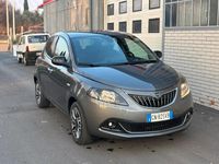 Usata Lancia Ypsilon Gold 69 CV (50 kW) 2023 Grigio Utilitaria