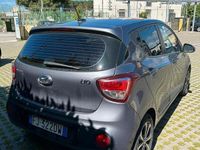 Usata Hyundai i10 Style 87 CV (63 kW) 2017 Grigio Utilitaria