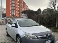 Usata Opel Astra 140 CV (102 kW) 2011 Argento Station wagon