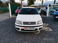 Usata Fiat Punto Dynamic 69 CV (50 kW) 2006 Bianco Utilitaria