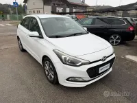 Usata Hyundai i20 90 CV (66 kW) 2015 Bianco Berlina