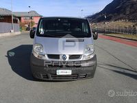 Usata Renault Trafic 135 CV (99 kW) 2006 Grigio Monovolume