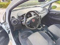 Usata Fiat Punto 75 CV (55 kW) 2015 Bianco Utilitaria