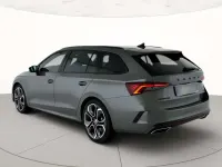 Usata Skoda Octavia RS 245 CV (180 kW) 2023 Grigio graphite metallizzato Station wagon