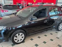 Usata Dacia Logan MCV Lauréate 90 CV (66 kW) 2013 Blu Station wagon