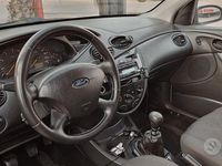 Usata Ford Focus 100 CV (73 kW) 2002 Grigio Station wagon