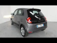 Usado Renault Twingo Zen 60 kW (82 HP) 2021 Cinzento Citadino