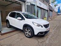 Usata Peugeot 2008 Allure 100 CV (73 kW) 2016 Bianco SUV